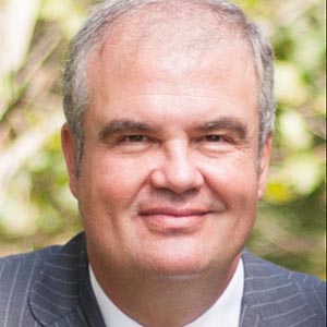 Roberto Vicente B